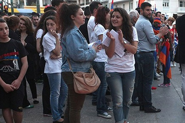 Ermeniler&#039;den Türk muhabire taciz