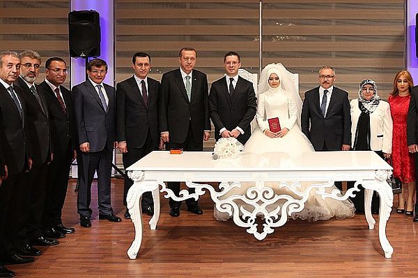 Başbakan Erdoğan nikah şahidi oldu