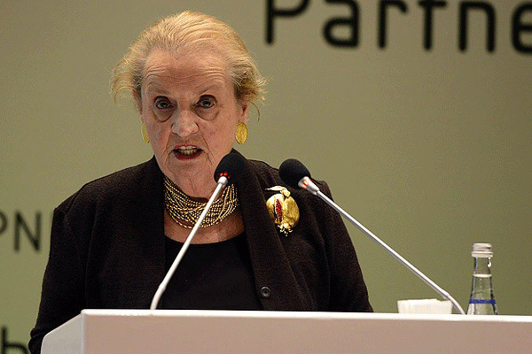 Albright, &#039;Suriyeli mültecilerle ilgili harekete geçmeliyiz&#039;