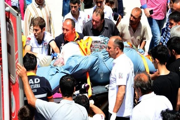 350 kiloluk kadın evinden vinçle çıkarıldı