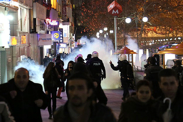 Ankara, İstanbul ve İzmir&#039;de eylemlere polis müdahalesi