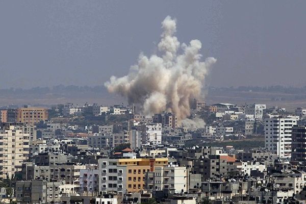 İsrail Filistin Meclis binasını bombaladı