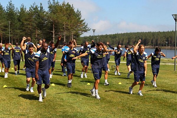 Fenerbahçe&#039;de derbi mesaisi yarın başlayacak