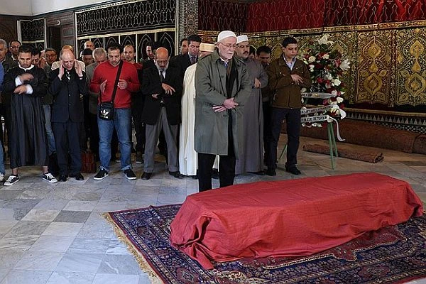 Paris'te hüzünlü bir Osmanlı sultanı