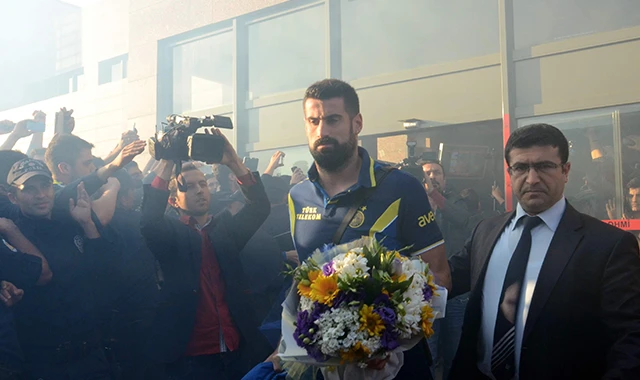 Fenerbahçe'de Volkan kadrodan çıkarıldı