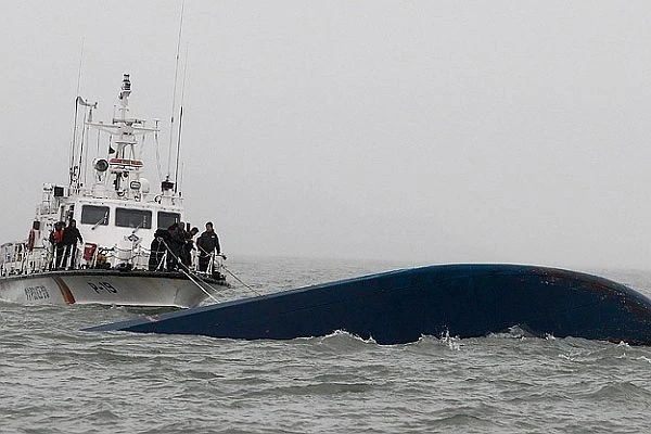Batan feribotta ölü sayısı 32'ye çıktı