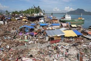 Filipinli balıkçılar denizle yeniden buluştu