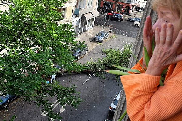 Almanya&#039;da fırtınada 6 kişi öldü