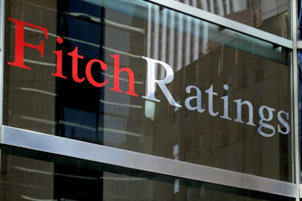 Fitch: Global ekonomi için riskler aşağı yönlü