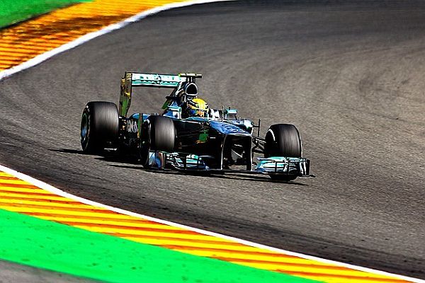 Çin Grand Prix&#039;sinin sıralama turlarını, Hamilton ilk sırada tamamladı