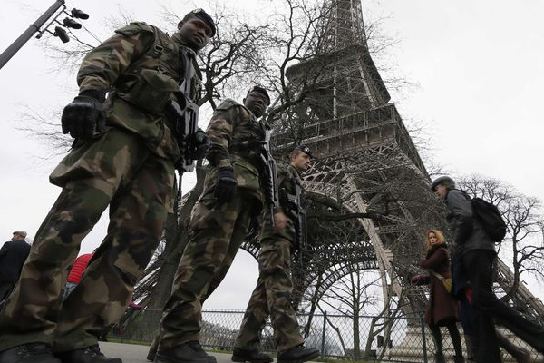Fransa&#039;da &#039;IŞİD&#039; korkusu, güvenlik önlemleri olağanüstü düzeyde