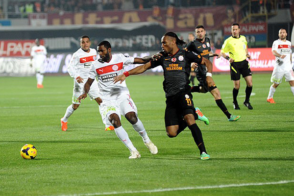 Antalyaspor, Galatasaray maçı 2-2 berabere tamamlandı