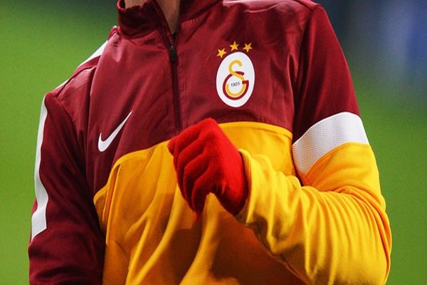 Galatasaray&#039;da şok ayrılık