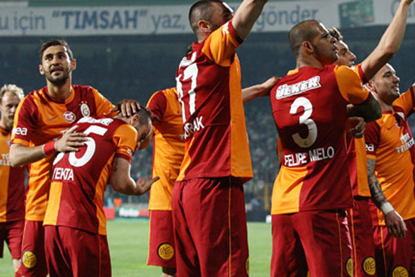 Galatasaray&#039;ın TT Arena&#039;da konuğu Kasımpaşaspor işte ilk 11&#039;ler