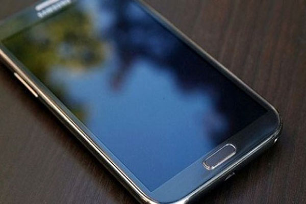 Galaxy Note 4′ün ekran bilgileri geldi