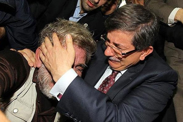 Gazze&#039;de Ahmet Davutoğlu sevinci