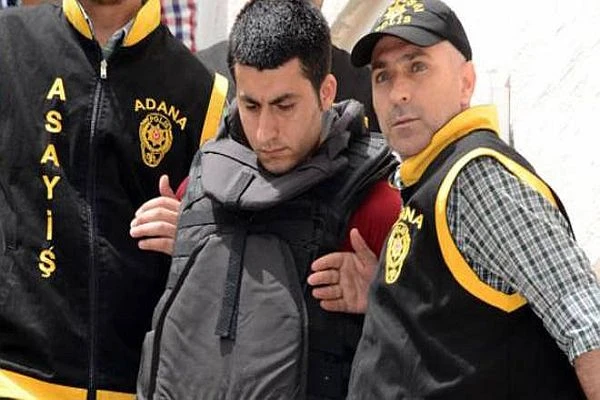Minik Gizem'in katili namaza başladı