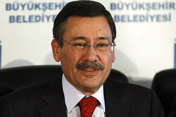 Melih Gökçek, &#039;Mansur Yavaş BM&#039;ye, CAS&#039;a gitsin&#039;