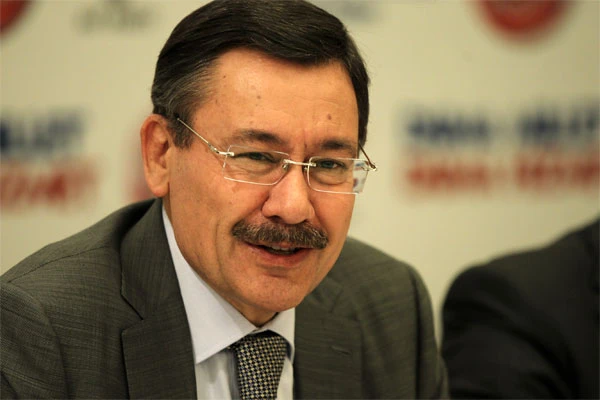 Kılıçdaroğlu'na ilk 'Geçmiş olsun' mesajı sürpriz isimden