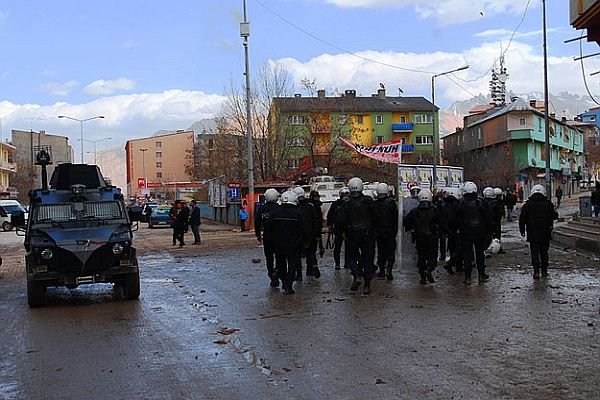 Doğubayazıt&#039;taki olaylarda 17 kişi gözaltına alındı