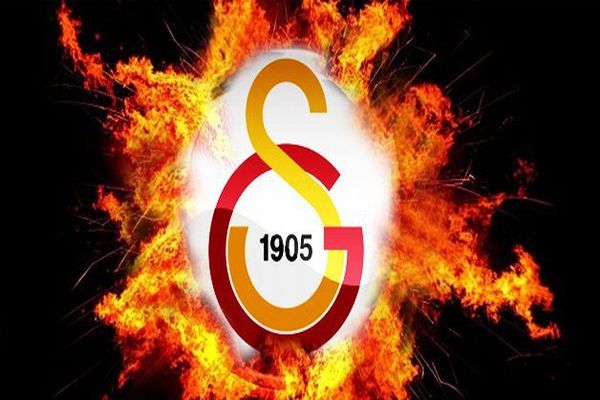 Galatasaray&#039;da istifa depremi