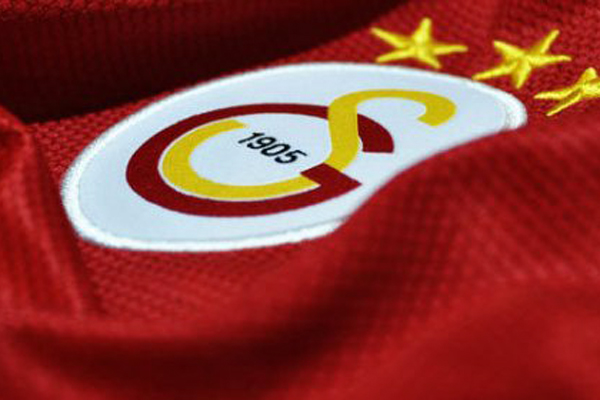 Galatasaray&#039;da sürpriz isim! İşte Aysal&#039;ın yerine ilk aday