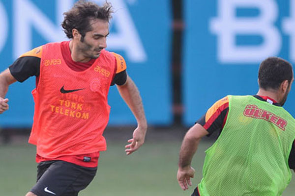 Galatasaray&#039;da Hamit Altıntop depremi