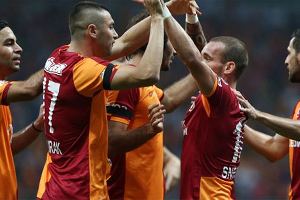 Trabzonspor&#039;dan Galatasaray karşısında sürpriz kadro