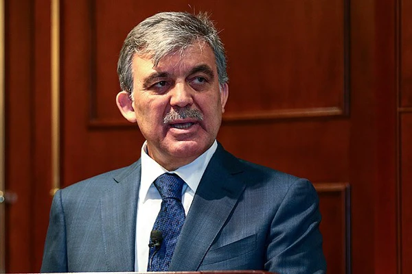 Gül, 'Çirkin saldırı ve tahrikler amacına ulaşamayacak'