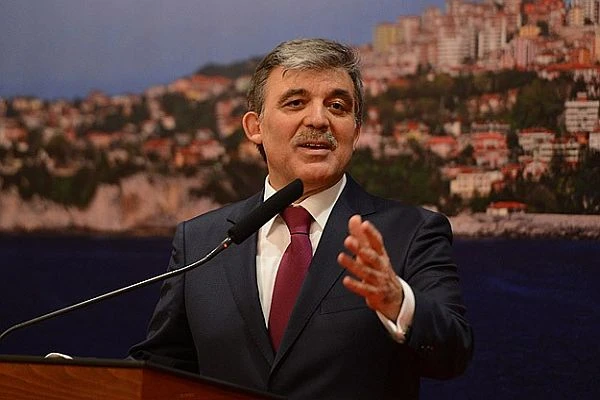 Gül, 'Güven ve istikrar olursa bir ülkede gelecek parlak olur'