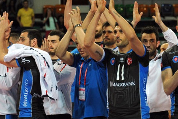 Halkbank yarı finalde