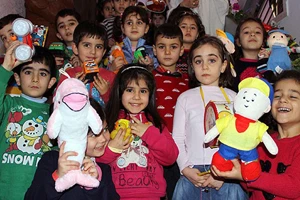 Her sınıfa bir yetim kardeş