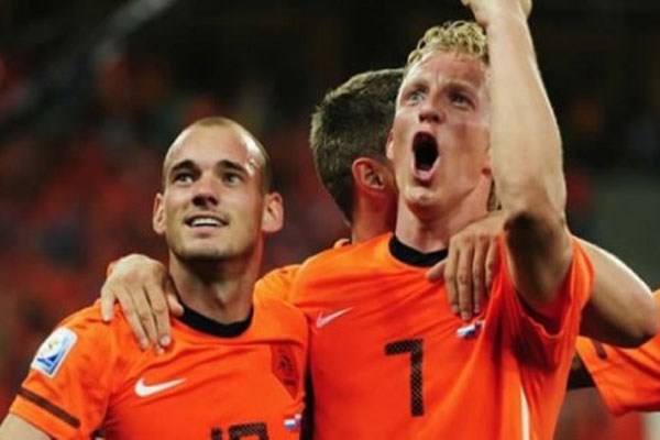 Dünya Kupası 2014&#039;te Kuyt ve Sneijder skandalı