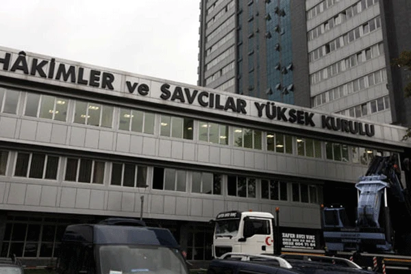 Ergenekon ve Balyoz Hakimlerine Tenzili Rütbe
