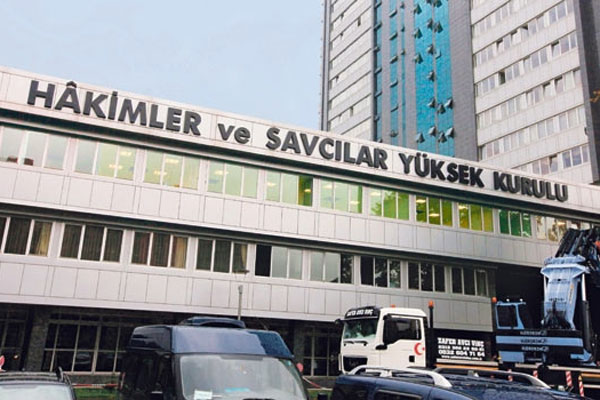 HSYK&#039;dan Balyoz ve Ergenekon hakim, savcılarına inceleme