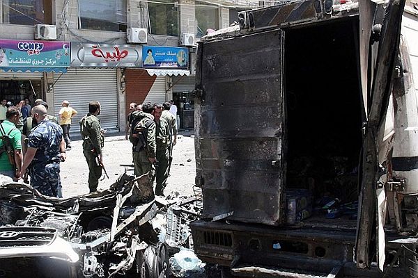 Humus&#039;ta bomba yüklü araçla saldırı