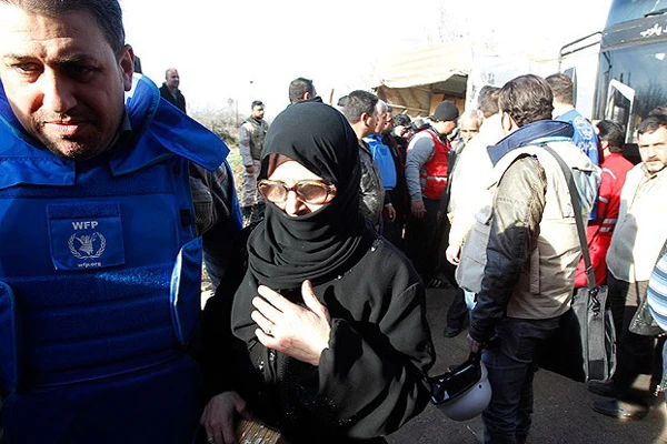 Humus'tan bugün 83 kişi tahliye edildi