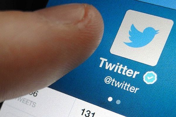 Tweeti biz atıyoruz parayı başkası kazanıyor