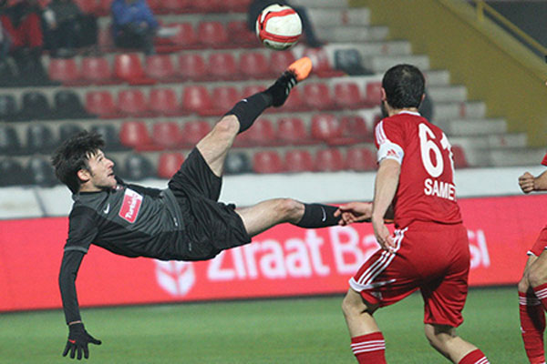 İbrahim Akın Sivasspor&#039;a transfer oldu