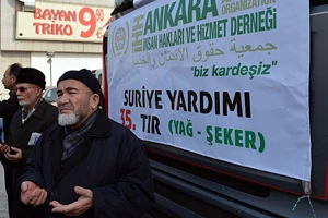 İHH&#039;dan Suriye&#039;ye 5 tır yardım