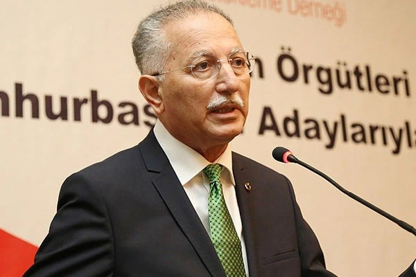 İhsanoğlu, 'Kadınların daha aktif olmasını istiyoruz'