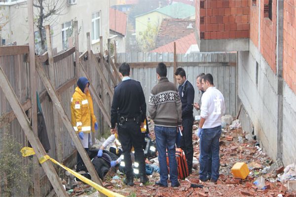 İnşaatta erkek cesedi şoku