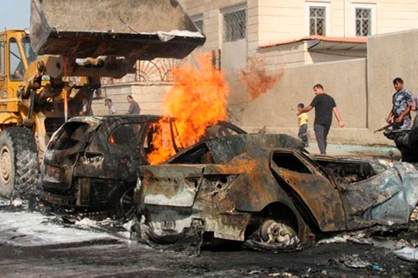 Tikrit&#039;te üniversiteye saldırı, 4 asker öldü 8 asker yaralandı