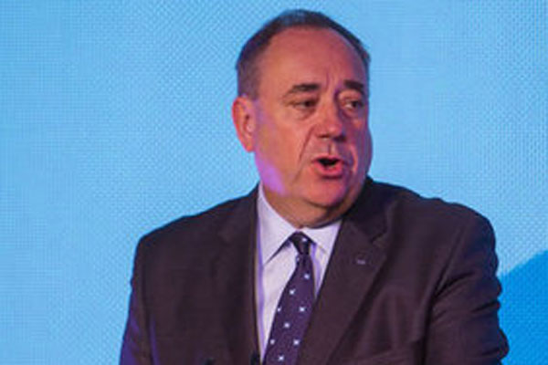 İskoçya Bölgesel Hükümeti Başbakanı istifa etti