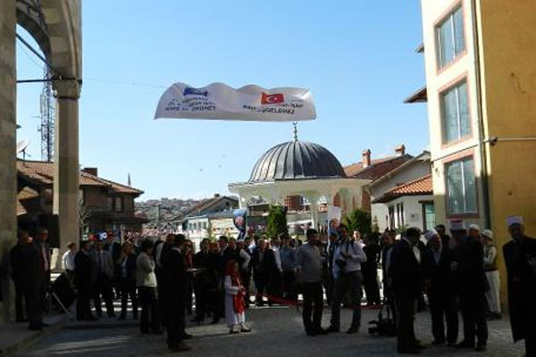 Emrullah İşler Kosova&#039;da cami açılışına katıldı