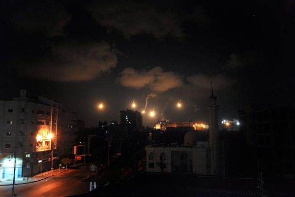 İsrail&#039;den Gazze&#039;ye yoğun bombardıman