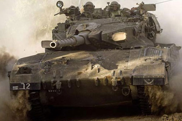 İsrail tankları sınıra yığdı