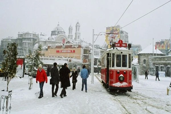İstanbul'a ilk kar ne zaman düşecek? Bu tarihe dikkat