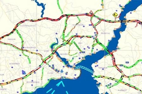 İstanbul trafiği kilitlendi