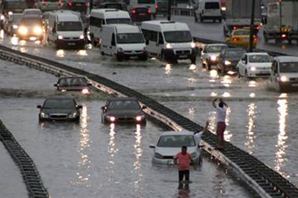 İstanbul&#039;a şiddetli yağışlar geliyor